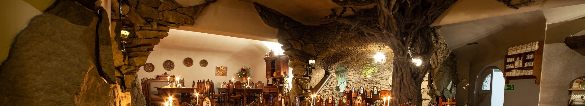 sala restauracyjna podziemna grota